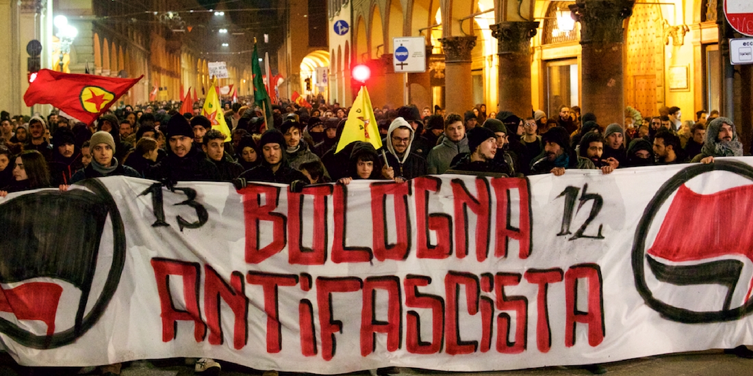 Bologna, cariche al corteo antifascista