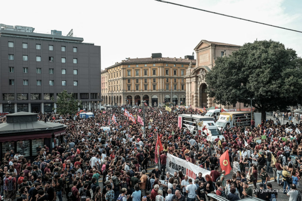 Manifestazione per la riapertura di Làbas