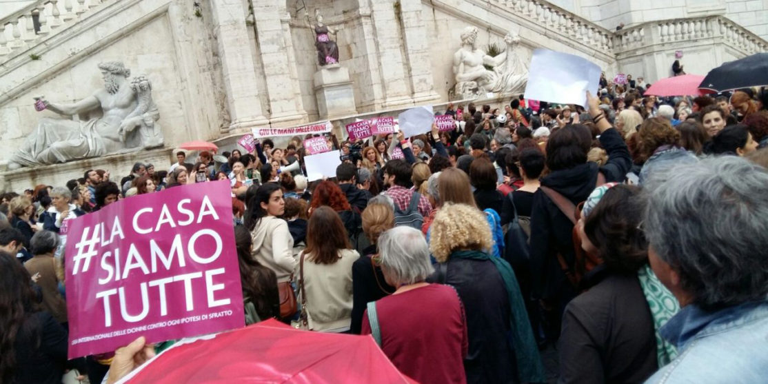 casa-donne-sit-in