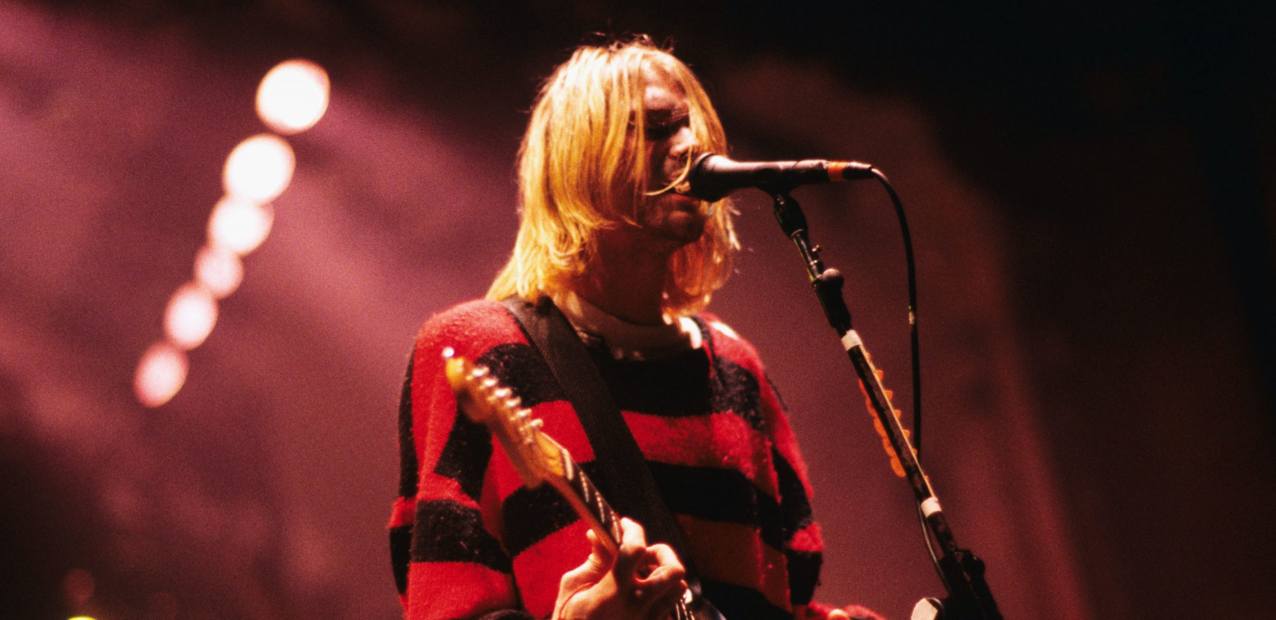 Nirvana ai. Курт Кобейн. Kurt Cobain 1991. Курт Кобейн Live at Paramount. Лидер нирваны.