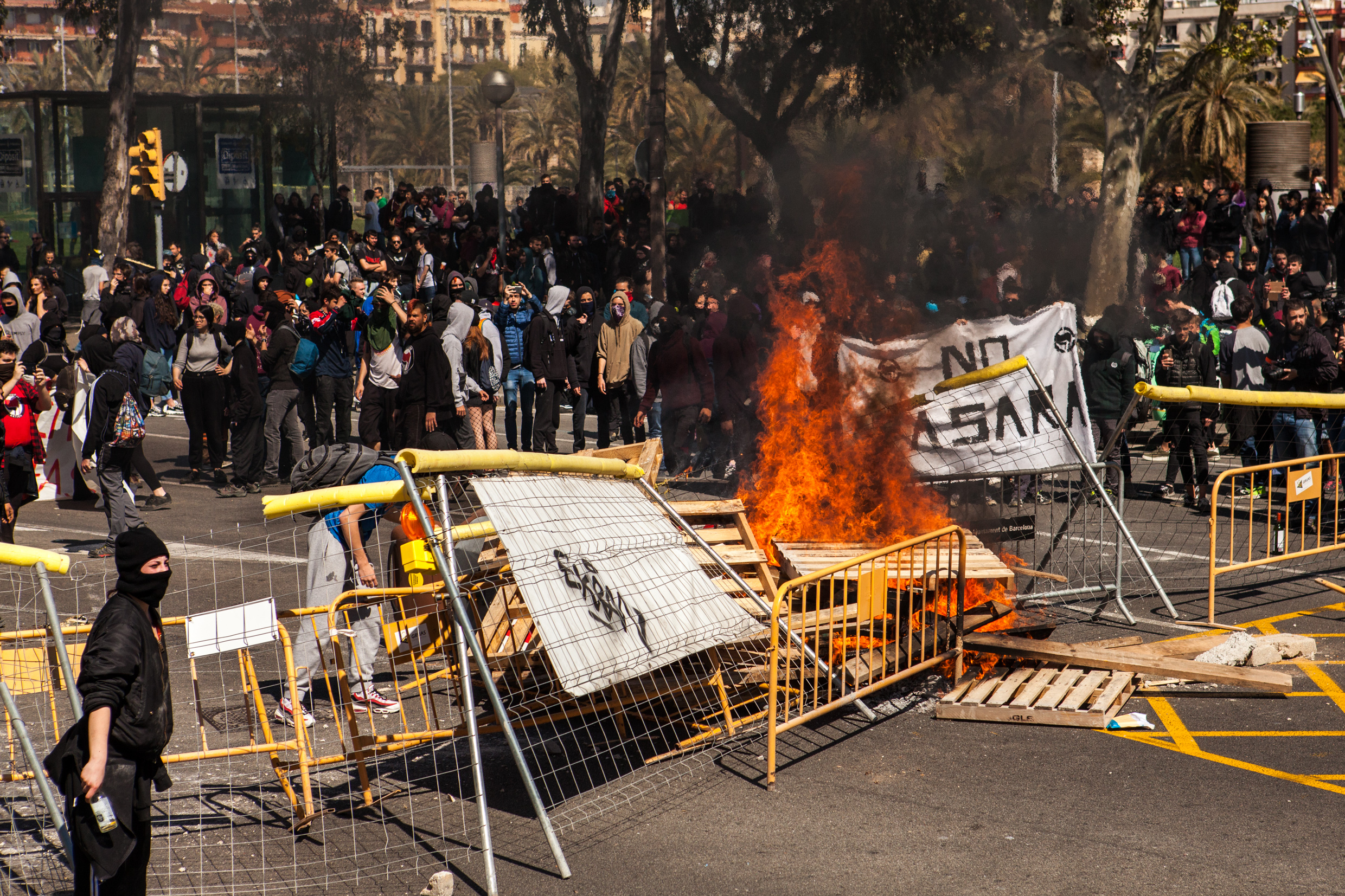 Antifascist group against  VOX demostration. Barcelona