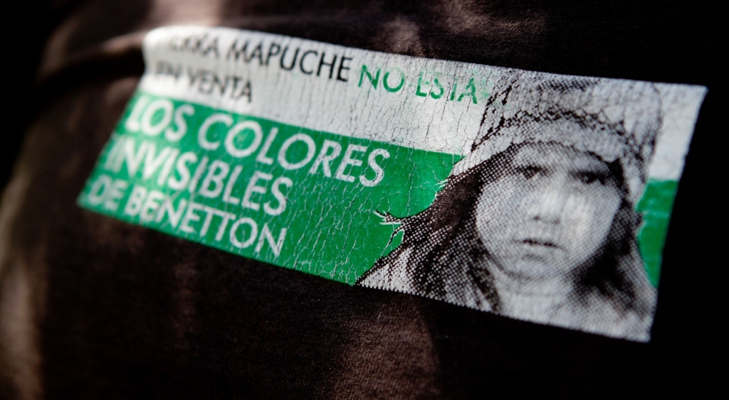 Risultato immagini per mapuche argentina benetton"