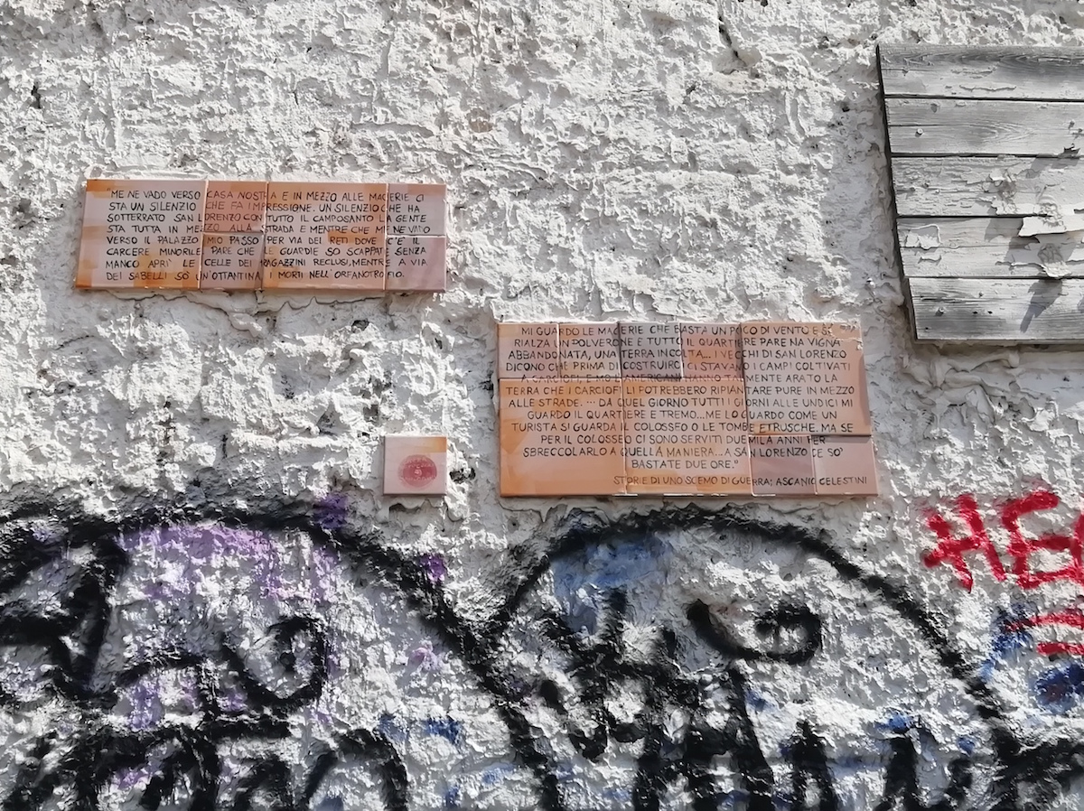 Targhe che ricordano il bombardamento di San Lorenzo del 19 luglio 1943 realizzate dalla LIbera Repubblica di San Lorenzo