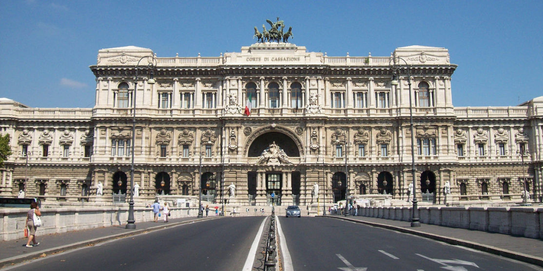 Roma_2011_08_07_Palazzo_di_Giustizia