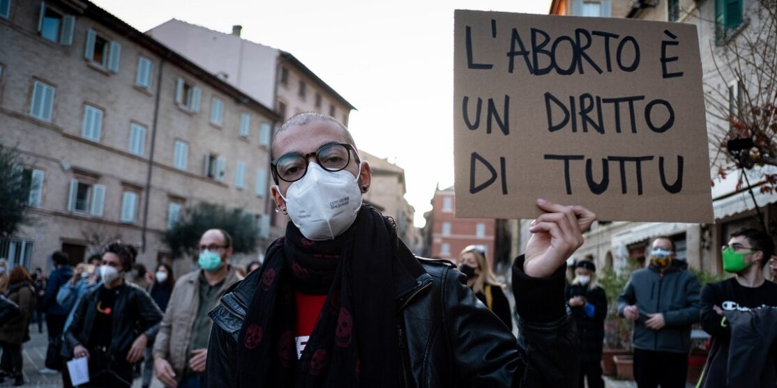 copertina-macerata-ilaria turini-dinamo