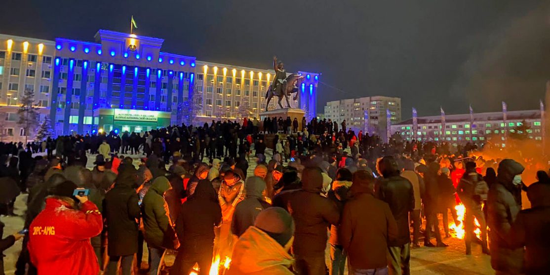 2022_Kazakhstan_protests_—_Aqtobe_January_4_01_cropped