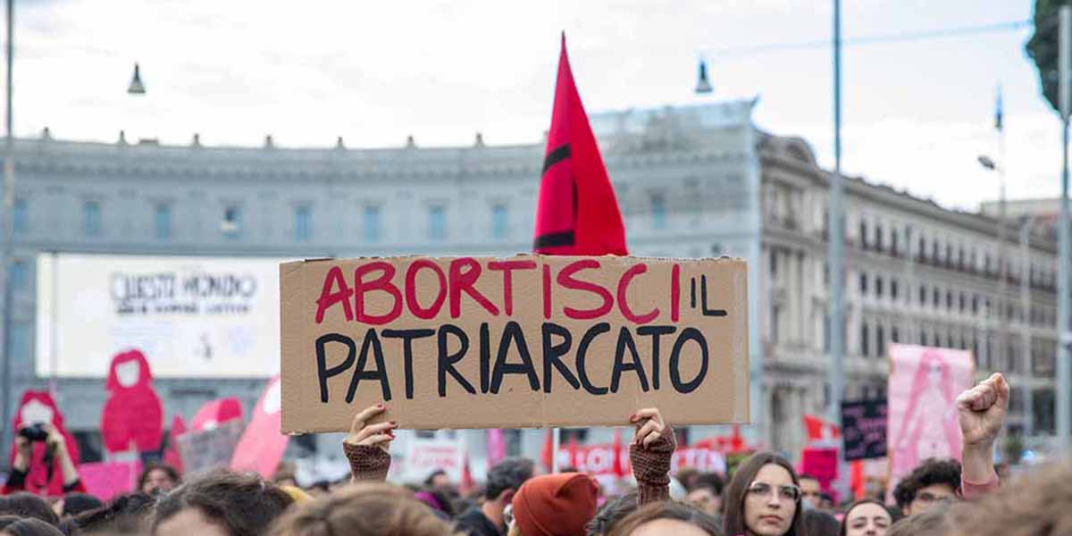 [fonte: https://www.dinamopress.it/news/non-solo-uno-sciopero-verso-un-8-marzo-eco-transfemminista/]