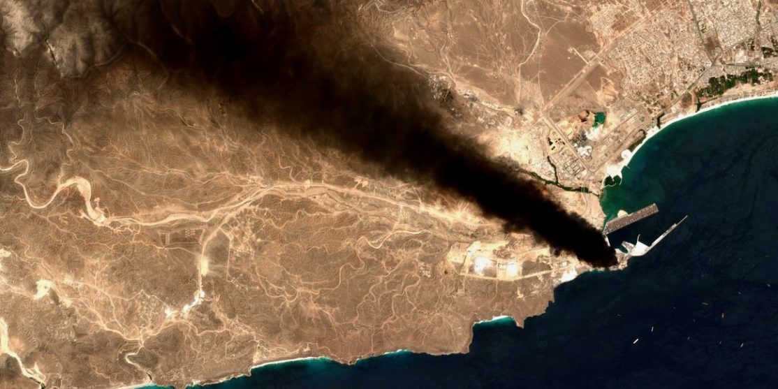 Copernicus_Salalah_Port_Ablaze_Flicr_260428